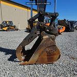  2022 JOHN DEERE 250GLC at Papé Machinery Construction & Forestry Handling in Redding, CA