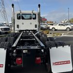 New 2025 KENWORTH T880 at  Papé Kenworth in Federal Way, WA