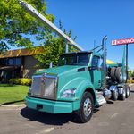 New 2025 KENWORTH T880 at Papé Kenworth in Eugene, OR