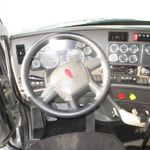 Used 2016 KENWORTH T880 at Papé Kenworth in Aberdeen, WA