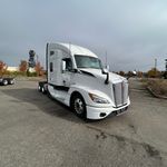 New 2025 KENWORTH T680 at Papé Kenworth in Morgan Hill, CA