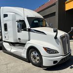 New 2025 KENWORTH T680 at Papé Kenworth in Morgan Hill, CA