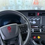 New 2025 KENWORTH T880 at Papé Kenworth in Federal Way, WA