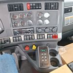 New 2025 KENWORTH T880 at Papé Kenworth in Federal Way, WA