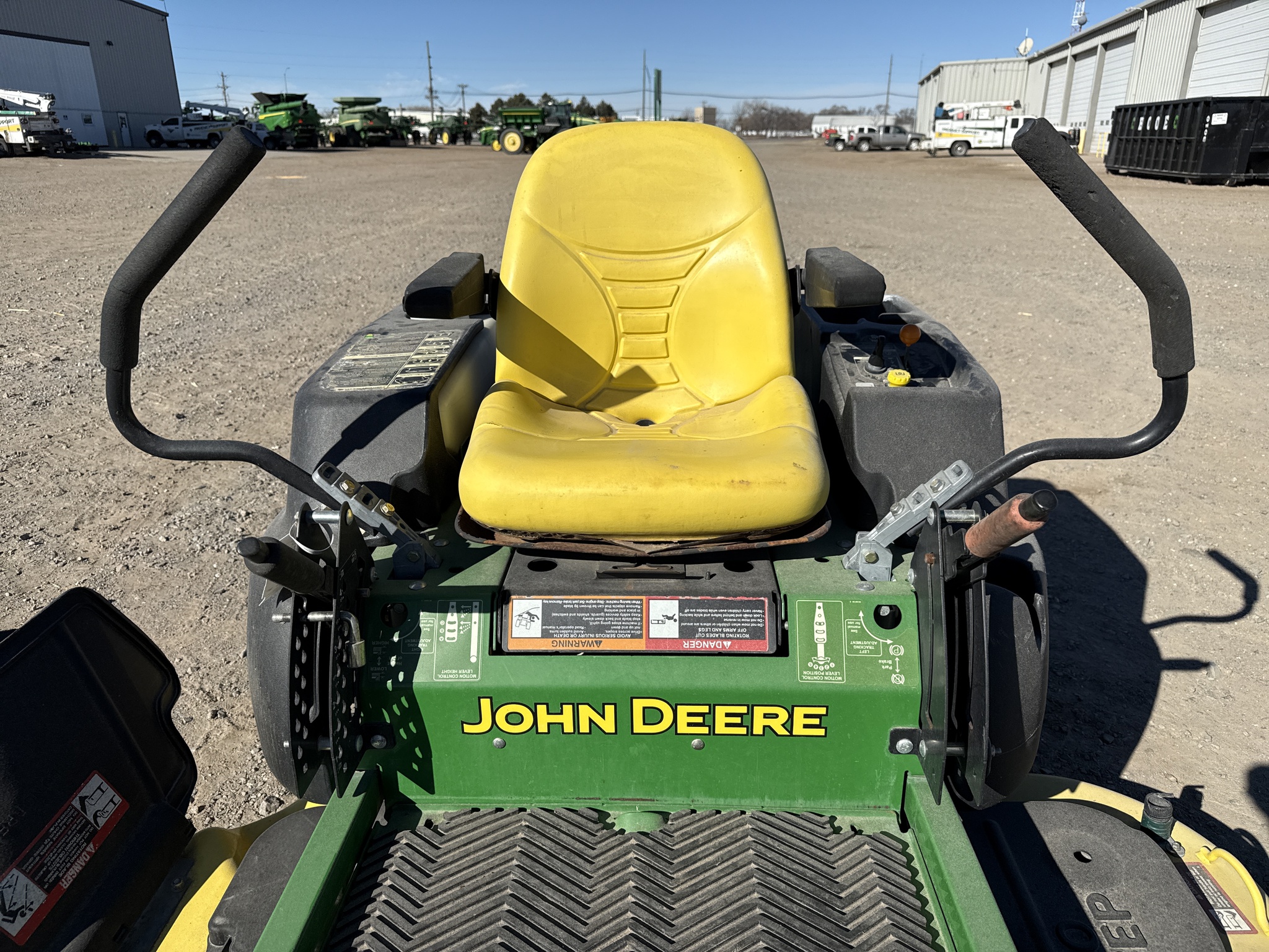  2010 John Deere Z445 at LandMark in Gothenburg, NE