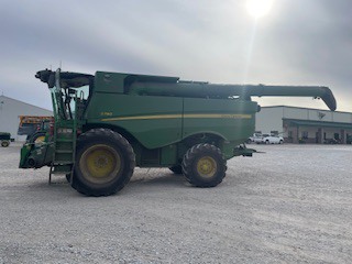  2024 John Deere S780 at LandMark in Fairfield, NE