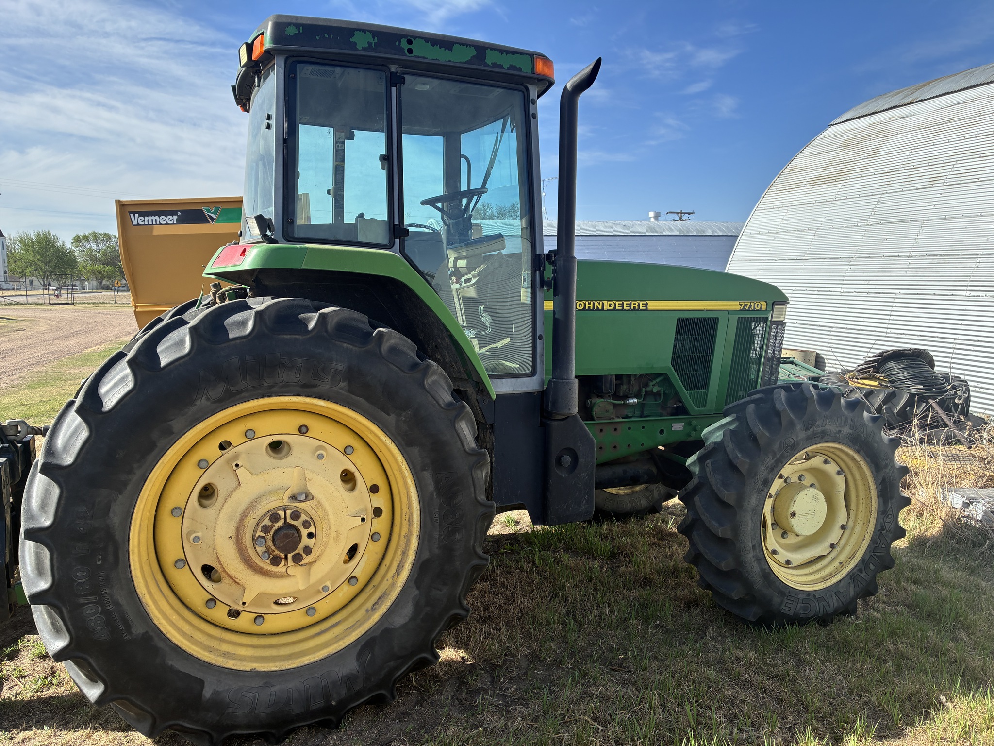  1998 John Deere 7710 at LandMark in Gothenburg, NE