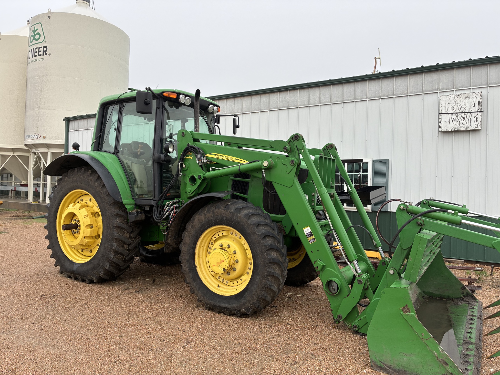  2007 John Deere 7330 at LandMark in Hastings, NE