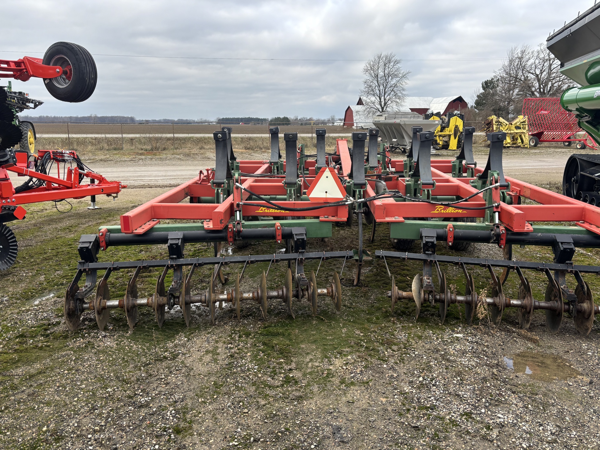 On Lot  Brillion LCS7-1 at Tri County Equipment Sandusky, MI