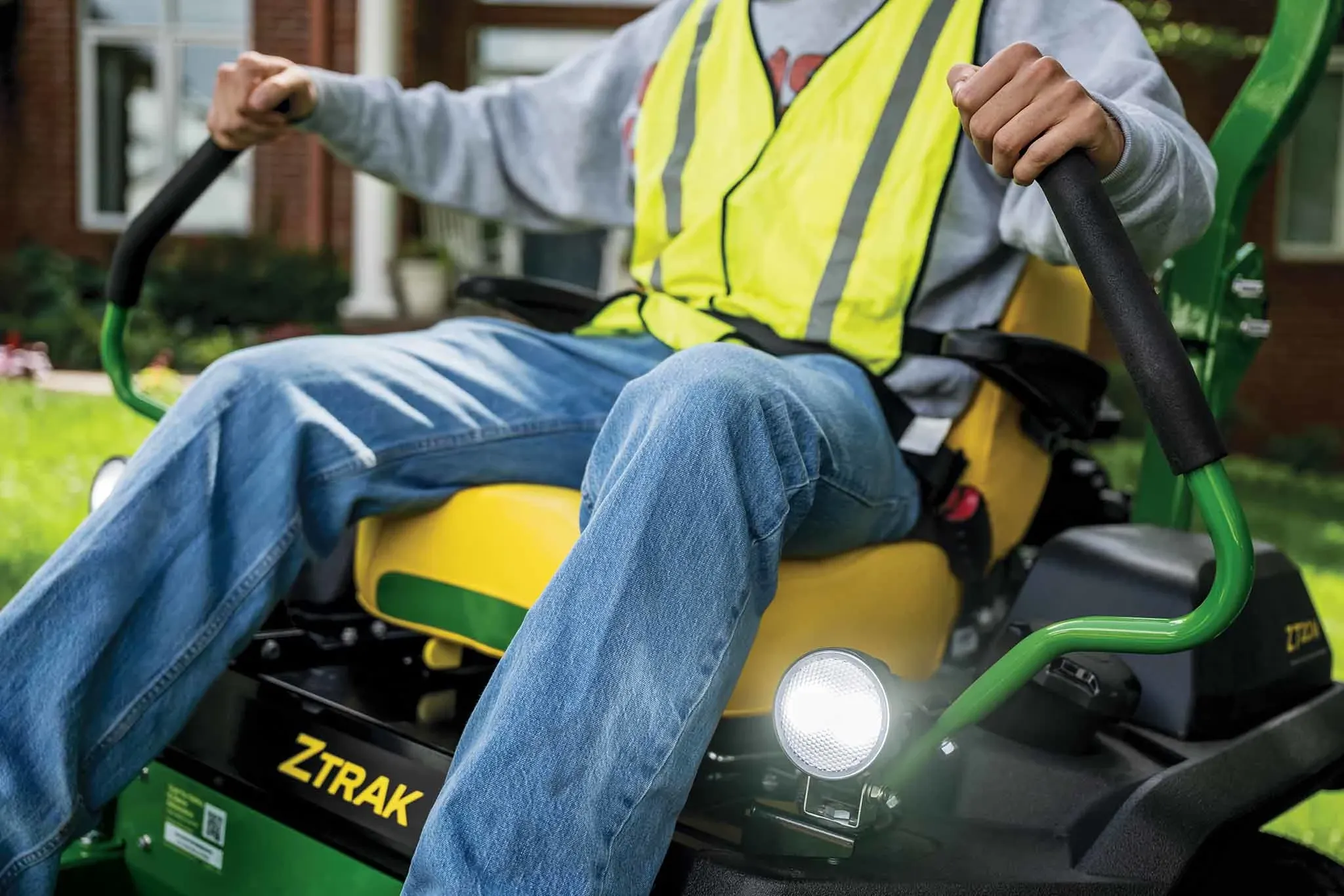 New John Deere Z720M ZTrak™ Zero-Turn Mower at Papé Machinery Ag & Turf