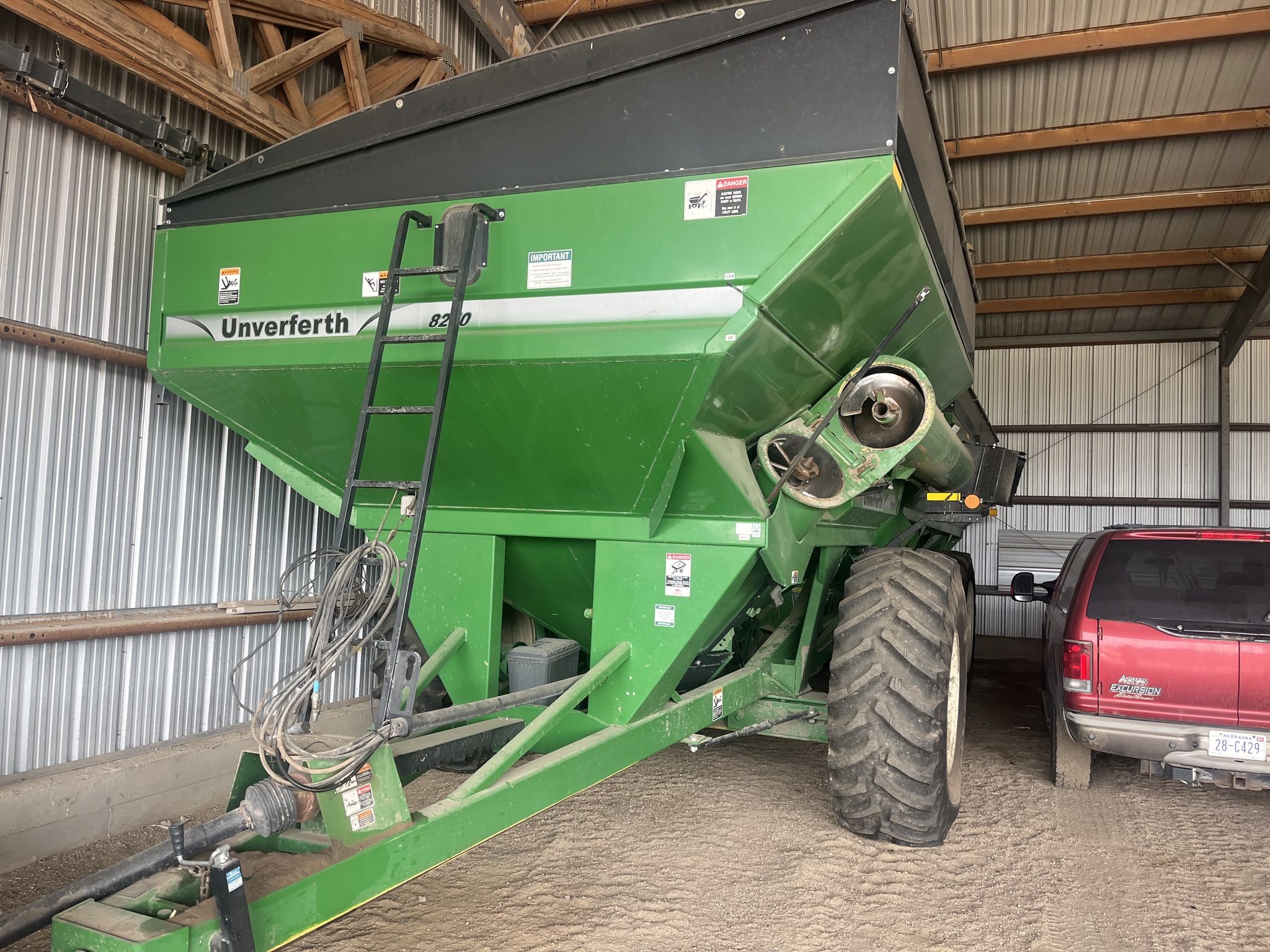  2011 UNVERFERTH 8250 at LandMark in Hastings, NE
