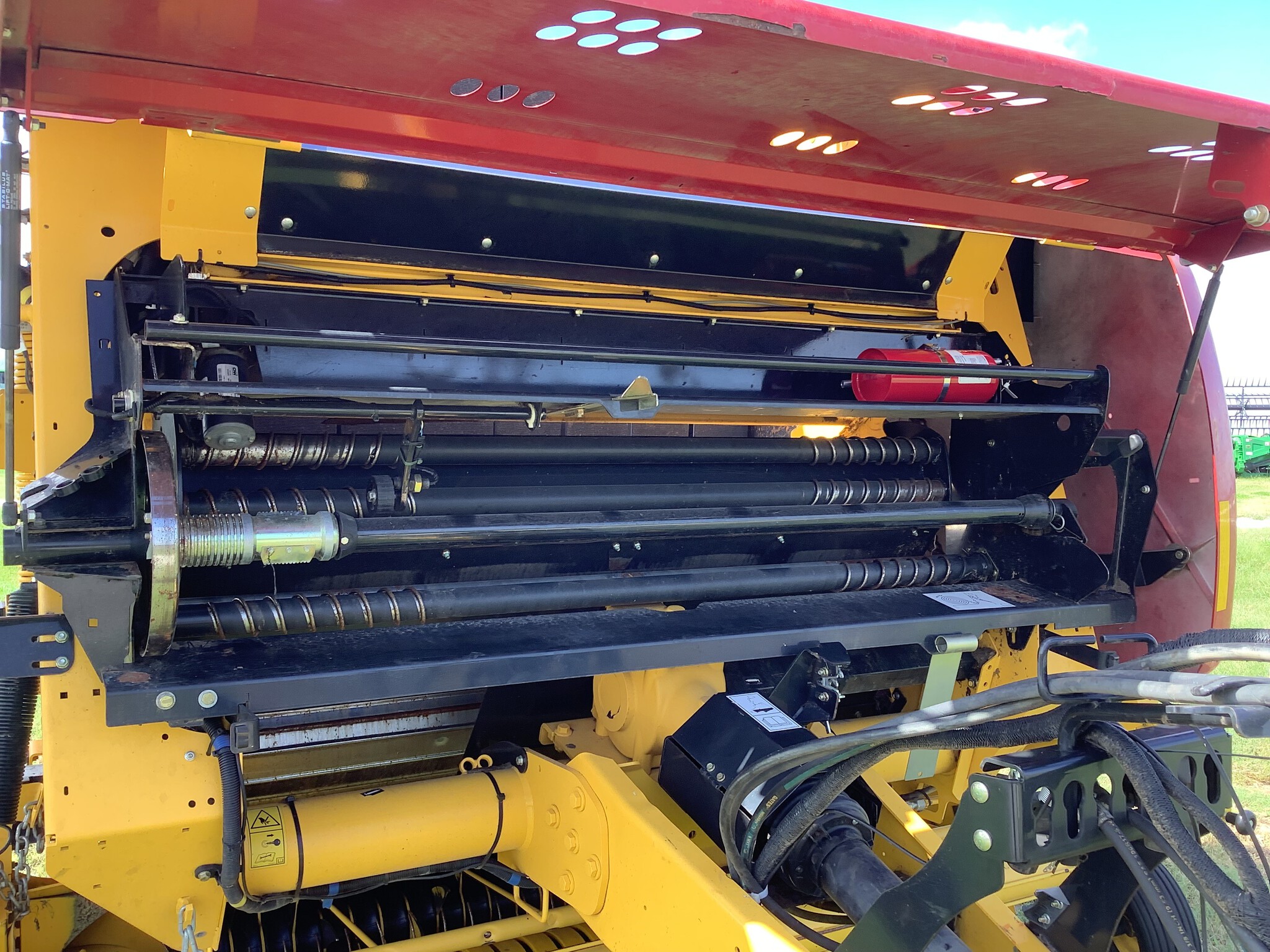  2023 NEW HOLLAND Rollbelt 560 at LandMark in Beatrice, NE
