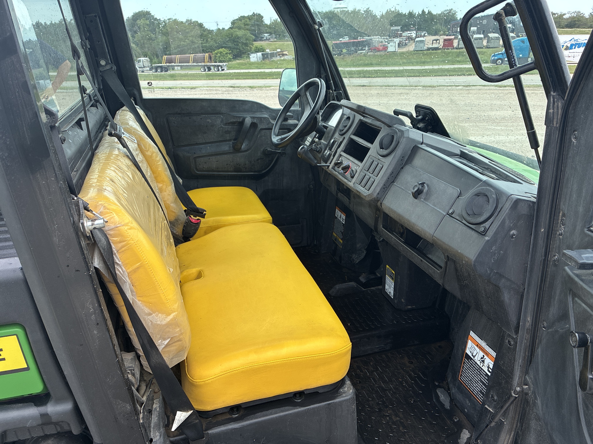  2022 John Deere XUV835M HVAC Cab at LandMark in Hebron, NE