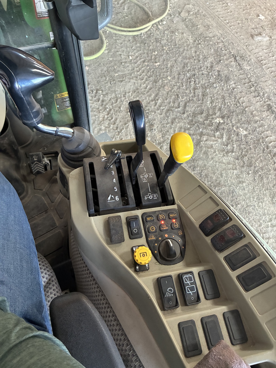  2019 John Deere 3046R at LandMark in Hastings, NE