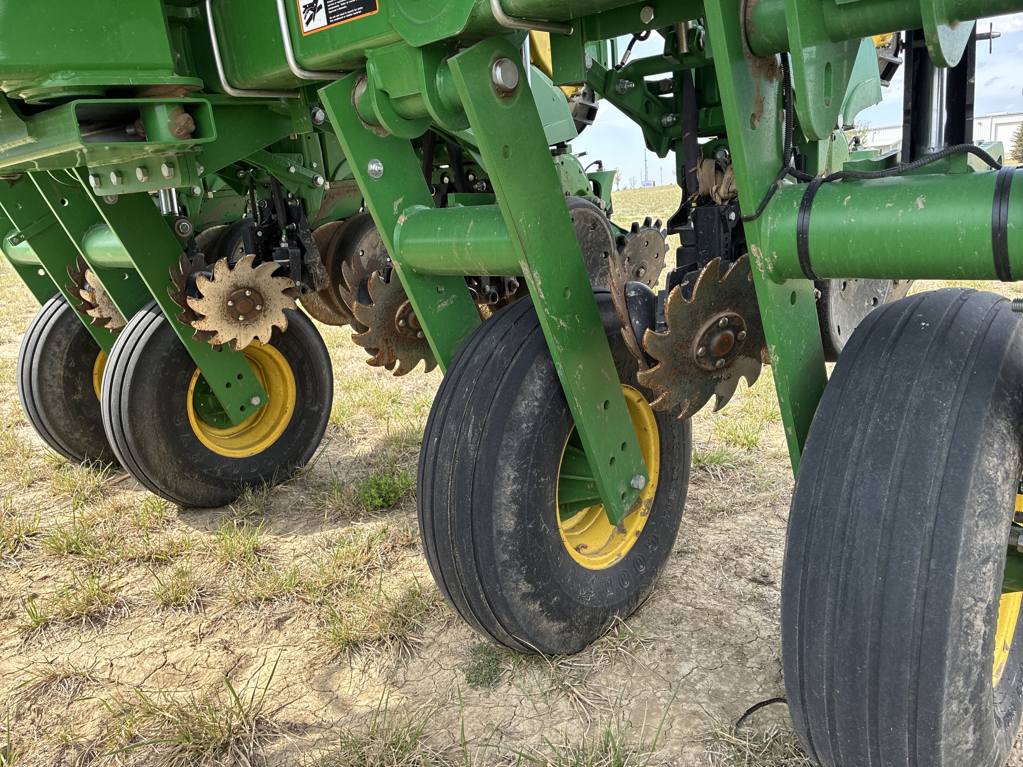  2018 John Deere 1775NT at LandMark in Hebron, NE
