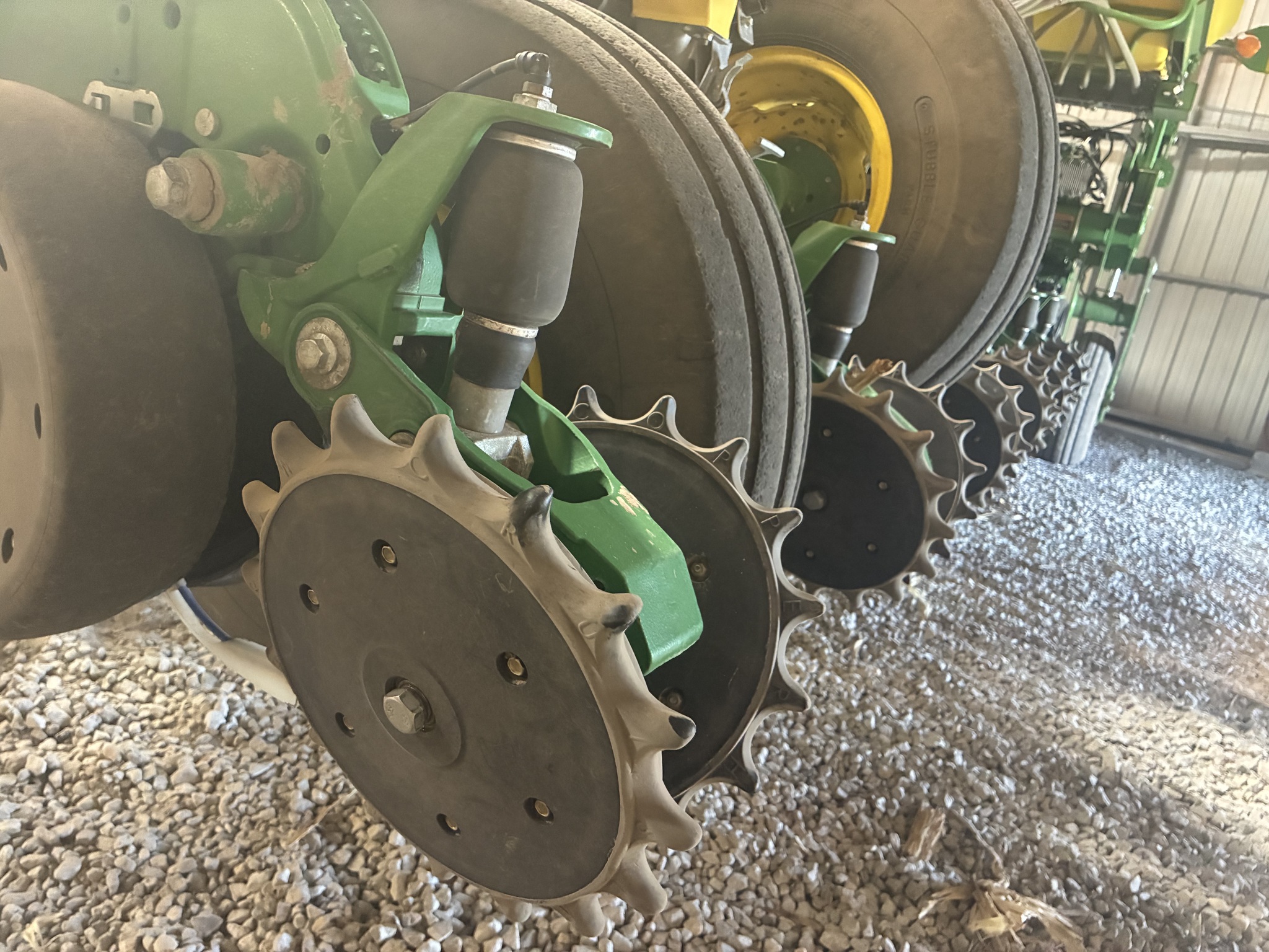  2019 John Deere 1775NT at LandMark in Beatrice, NE