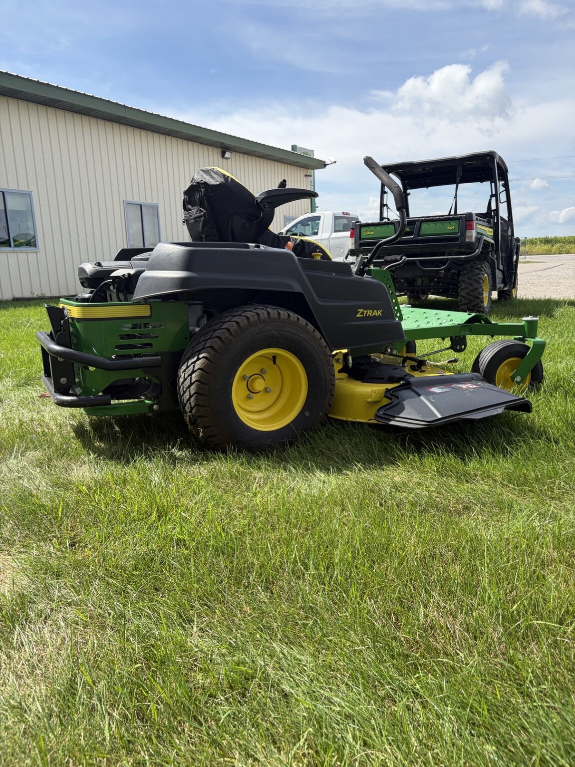 Used 2019 John Deere Z525E at Tri County Equipment Marlette, MI