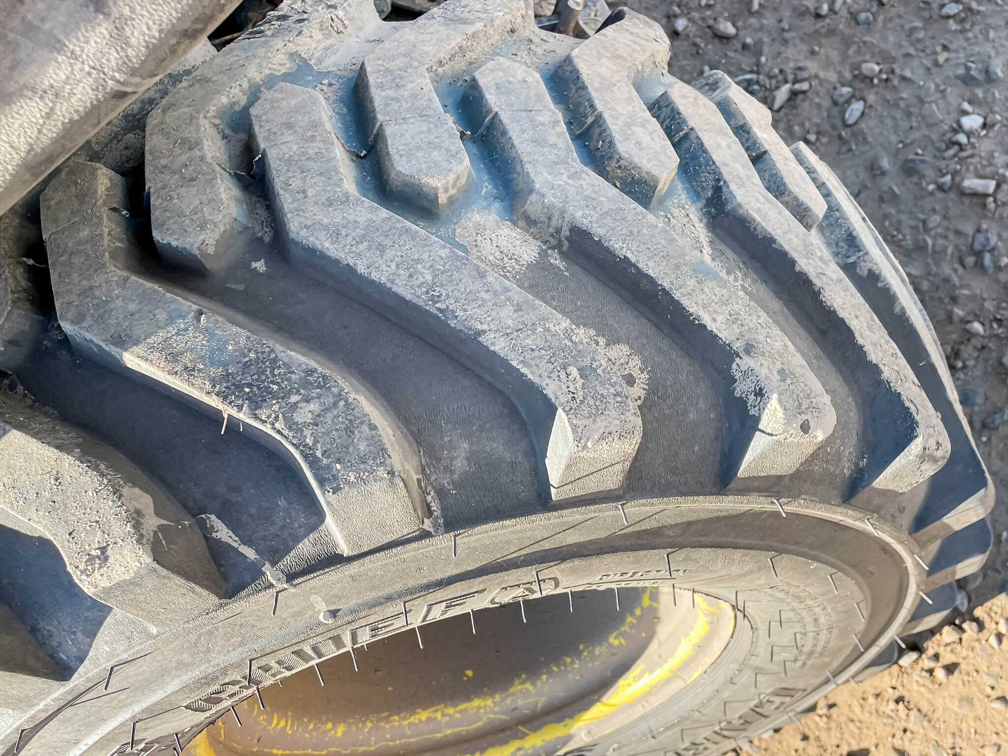  2022 John Deere 1025R at LandMark in Gothenburg, NE