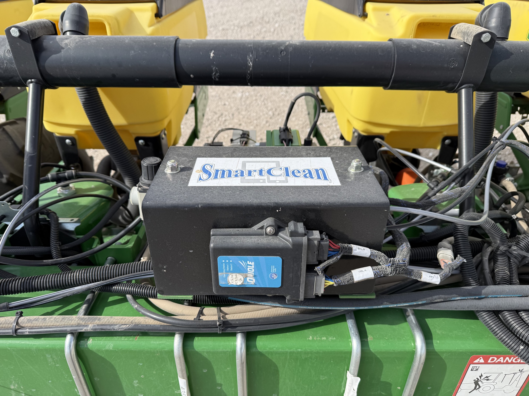  2025 John Deere 1725 at LandMark in Smith Center, KS