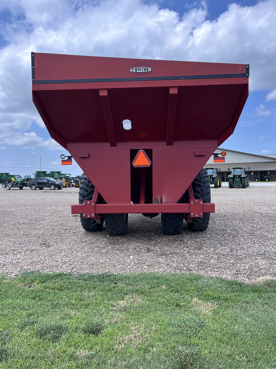  2005 J&m 1050-22D at LandMark in Minden, NE