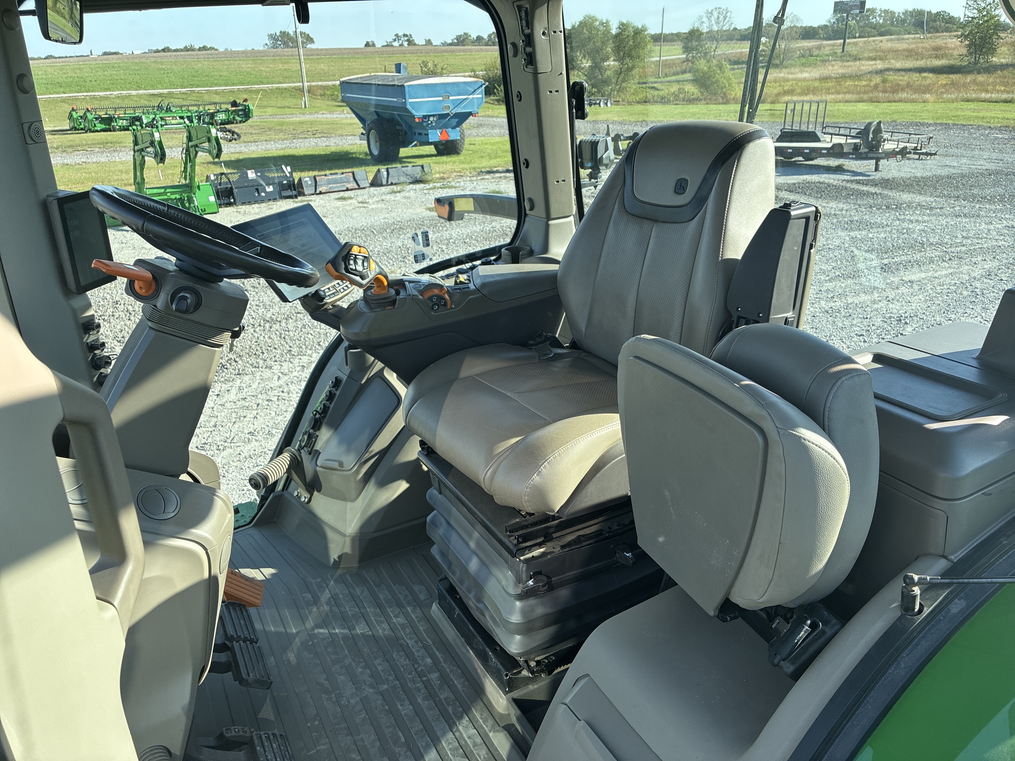  2024 John Deere 8R 370 at LandMark in Marysville, KS