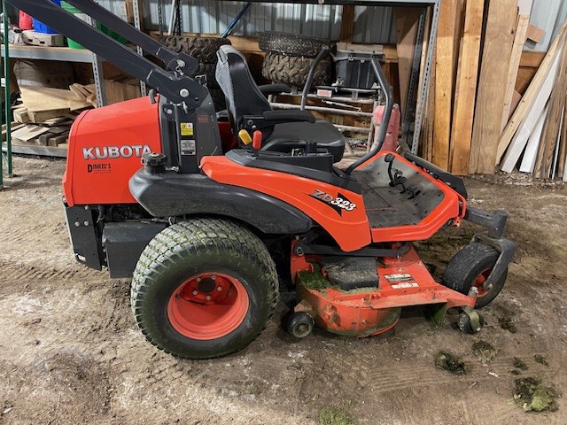   KUBOTA ZD323 at LandMark in Kearney, NE