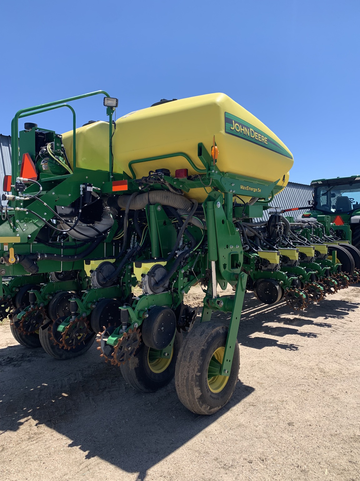  2017 John Deere 1775NT at LandMark in Arapahoe, NE