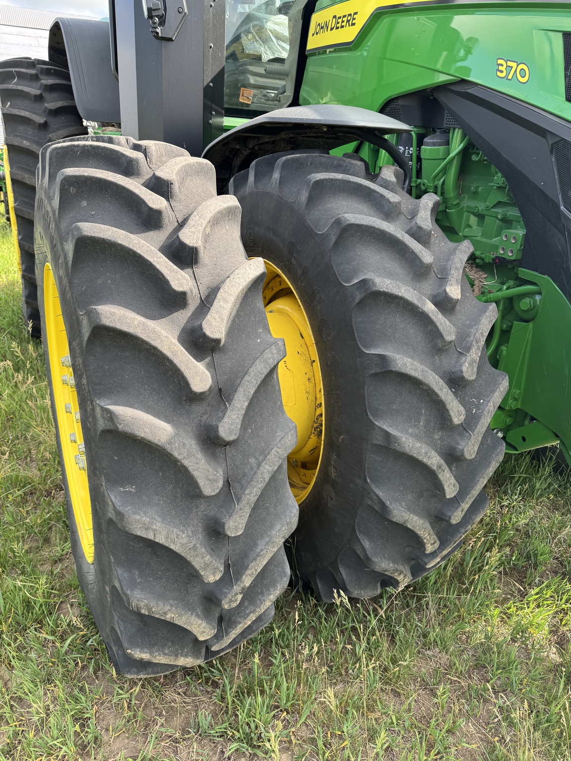  2024 John Deere 8R 370 at LandMark in Hebron, NE