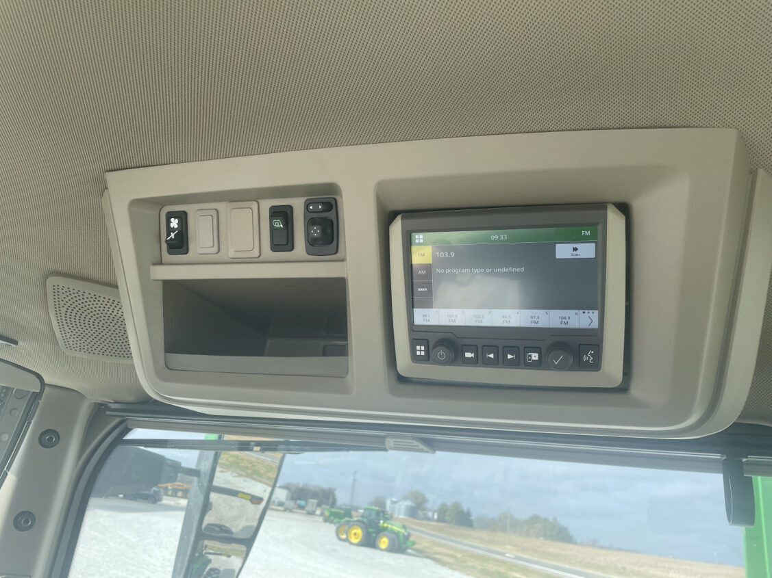  2024 John Deere 8R 310 at LandMark in Fairfield, NE