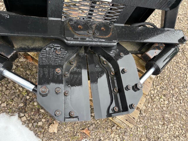 On Lot 2020 Miscellaneous GMTT400 at Tri County Equipment Caro, MI