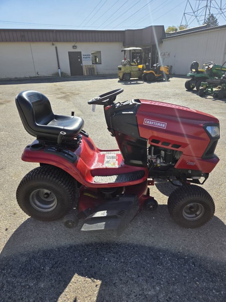 Used  Craftsman 2200 at Tri County Equipment Burton, MI