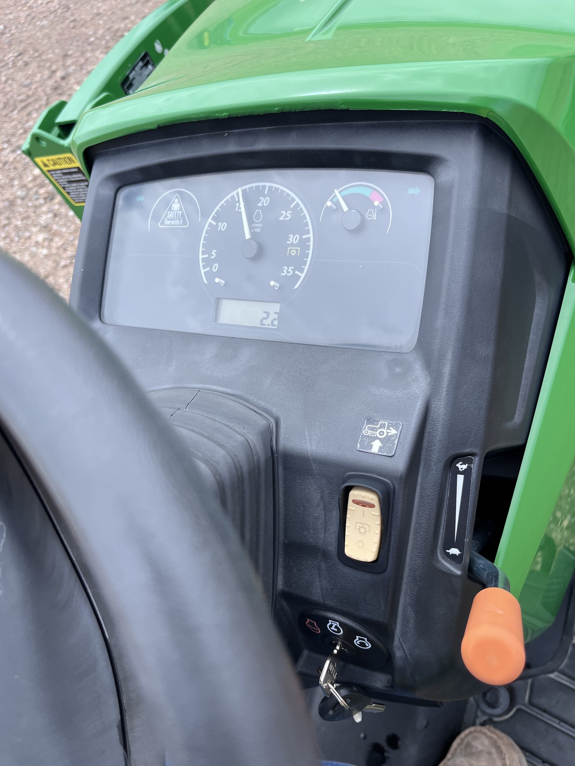   John Deere 2025R at LandMark in Minden, NE