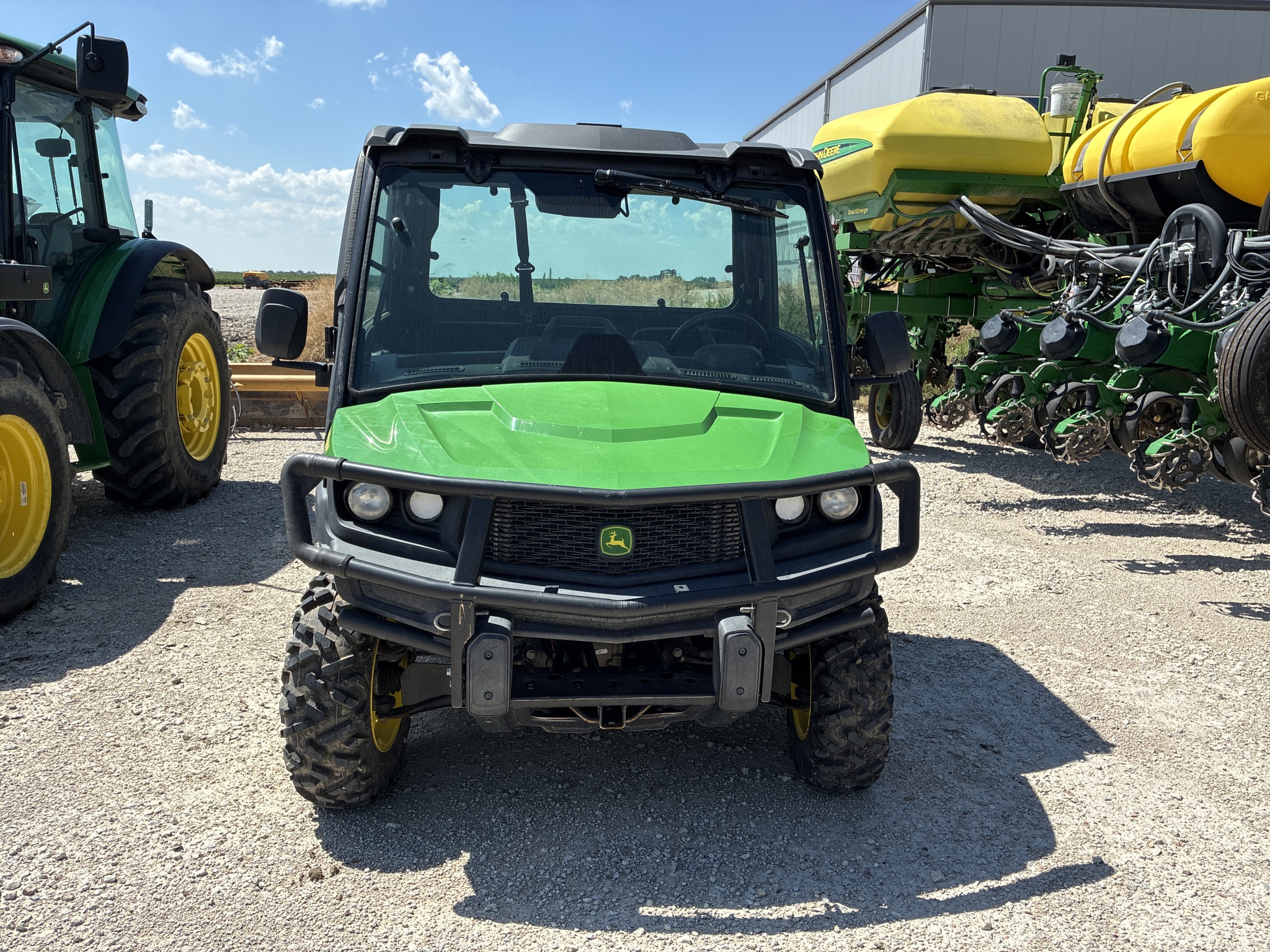  2023 John Deere XUV 835M at LandMark in Hastings, NE
