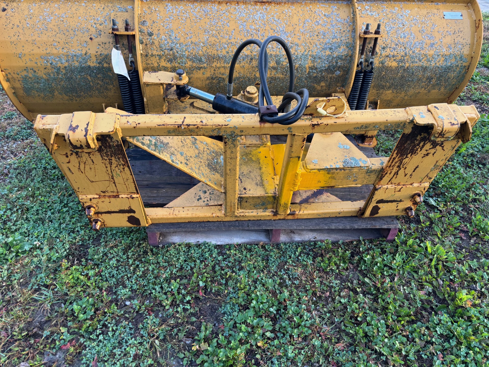 On Lot  Horst Welding SB20004 at Tri County Equipment Sandusky, MI