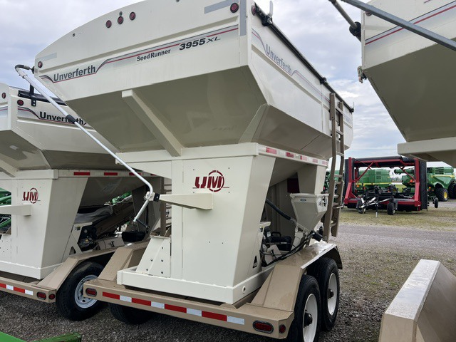 On Lot 2021 Unverferth 3955XL at Tri County Equipment Caro, MI