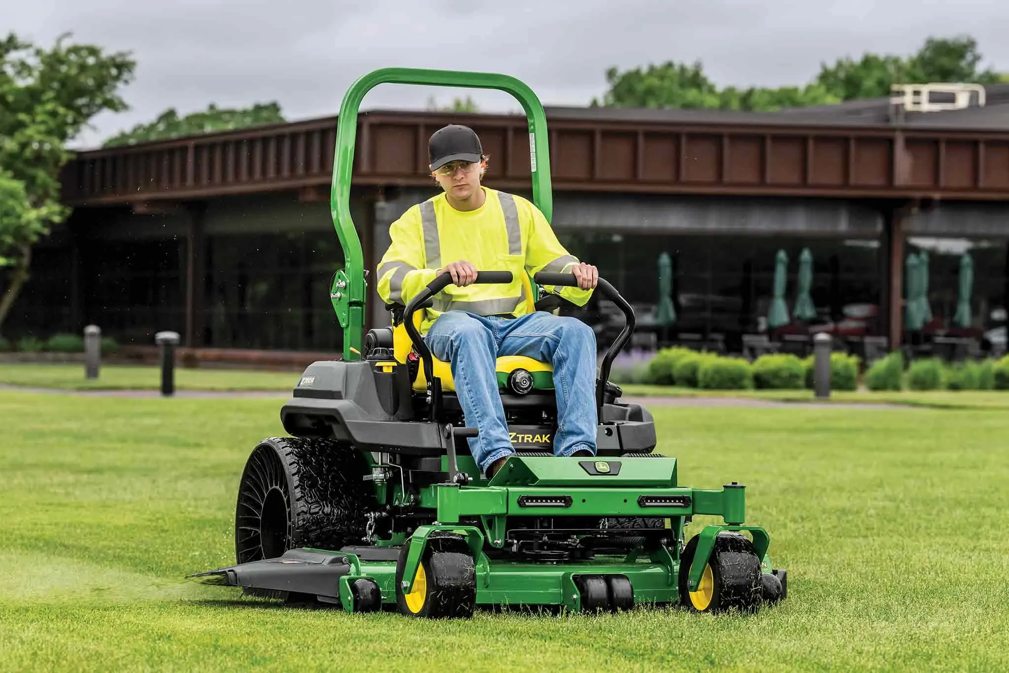 New John Deere Z760R ZTrak™ Zero-Turn Mower at Papé Machinery Ag & Turf