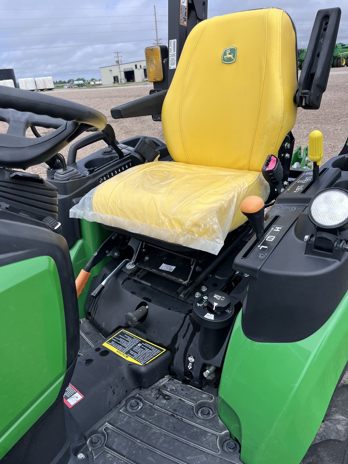   John Deere 2025R at LandMark in Minden, NE