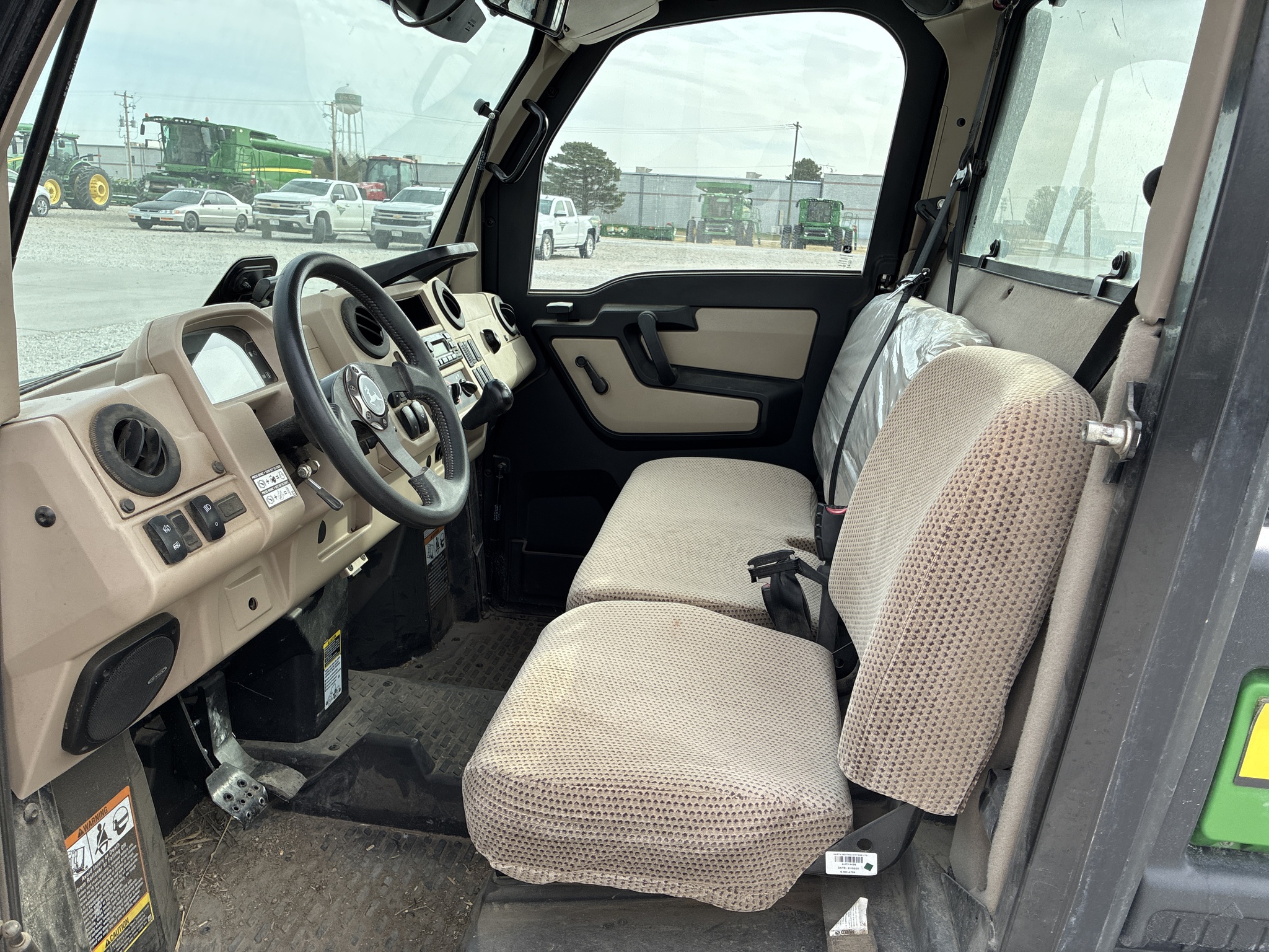  2021 John Deere XUV 835R at LandMark in Kearney, NE