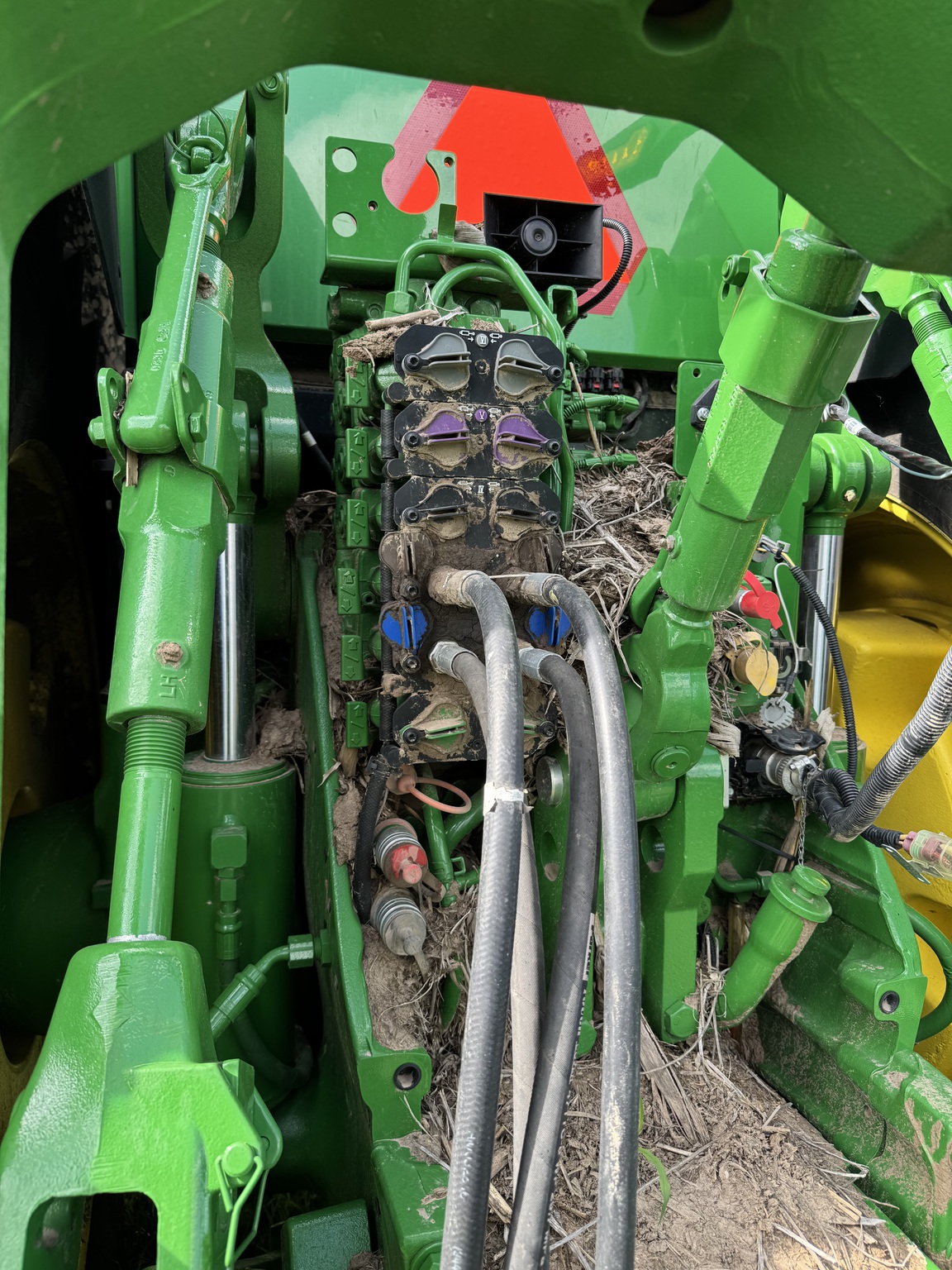  2024 John Deere 8R 370 at LandMark in Hebron, NE