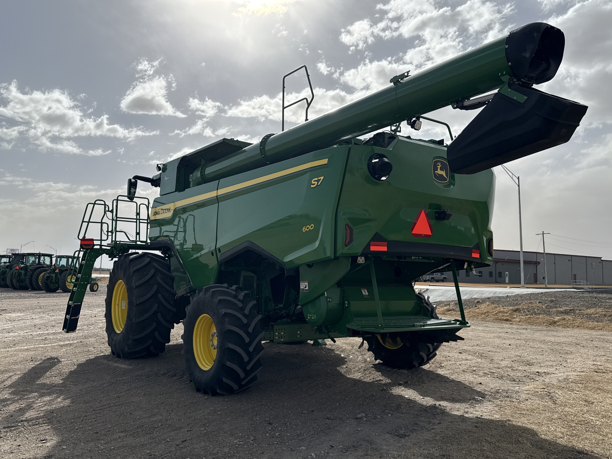  2025 John Deere S7 600 at LandMark in Lexington, NE