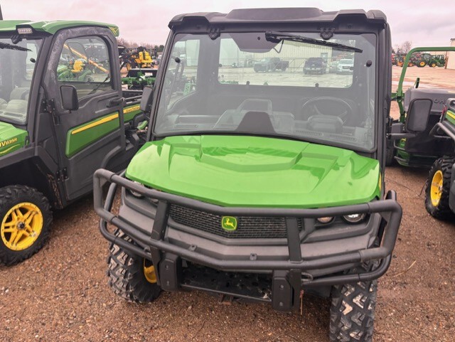 On Lot 2021 John Deere XUV835M HVAC Cab at Tri County Equipment Lapeer, MI
