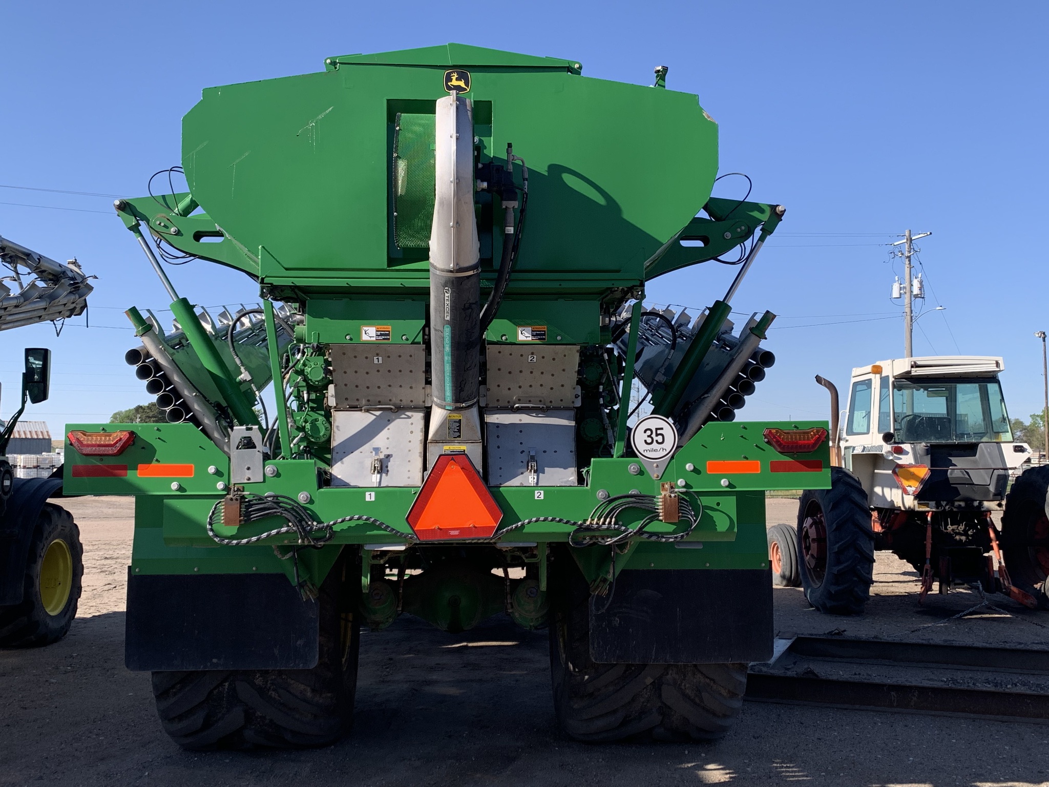  2024 John Deere 800R at LandMark in Gothenburg, NE
