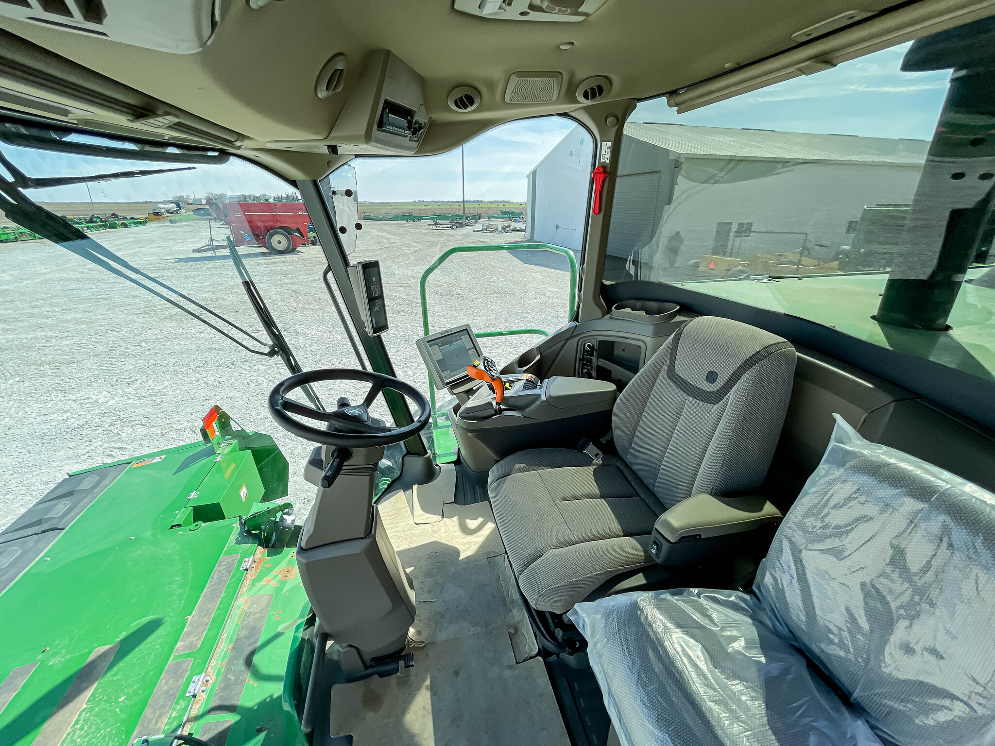  2024 John Deere W235R at LandMark in Fairfield, NE