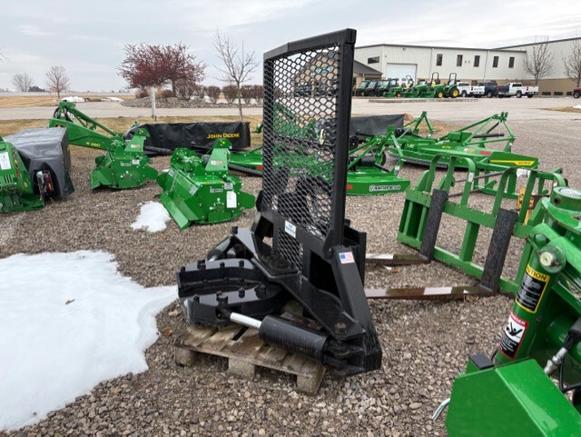 On Lot 2020 Miscellaneous GMTT400 at Tri County Equipment Caro, MI