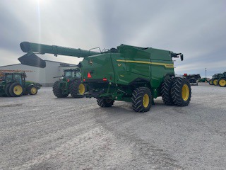  2025 John Deere S7 700 at LandMark in Fairfield, NE
