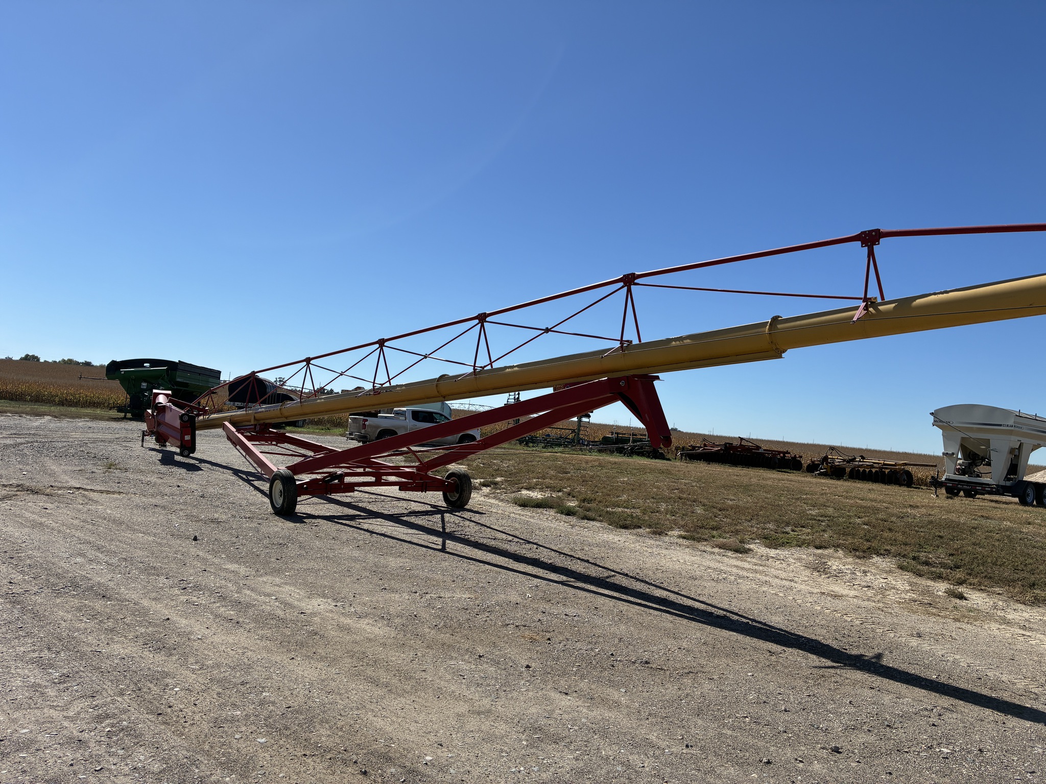  Westfield MKX 130-94 at LandMark in Gothenburg, NE