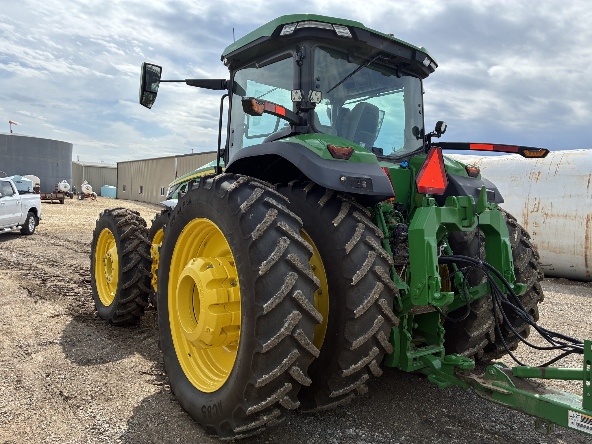  2025 John Deere 8R 370 at LandMark in Hastings, NE