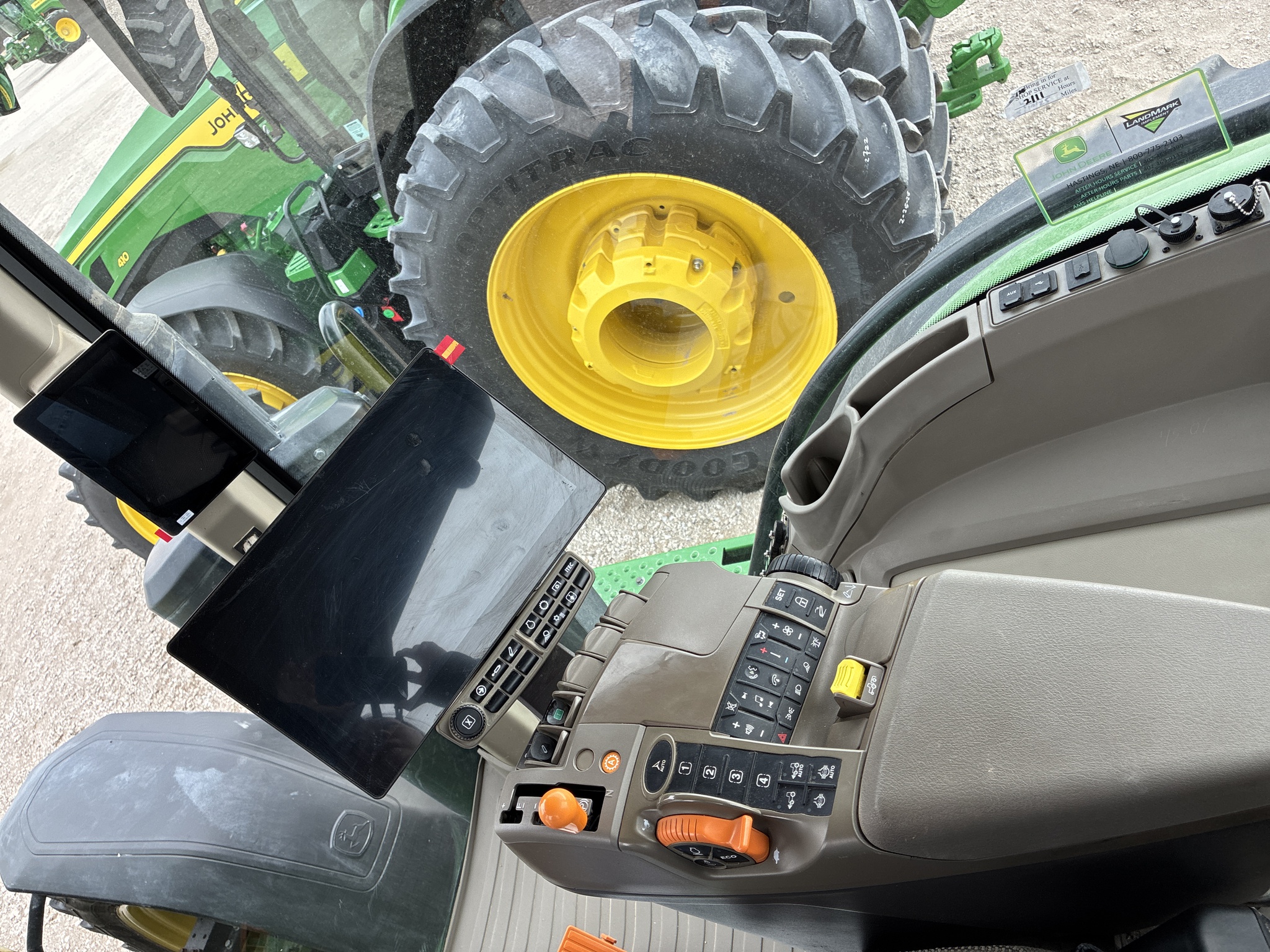  2024 John Deere 8R 250 at LandMark in Hastings, NE