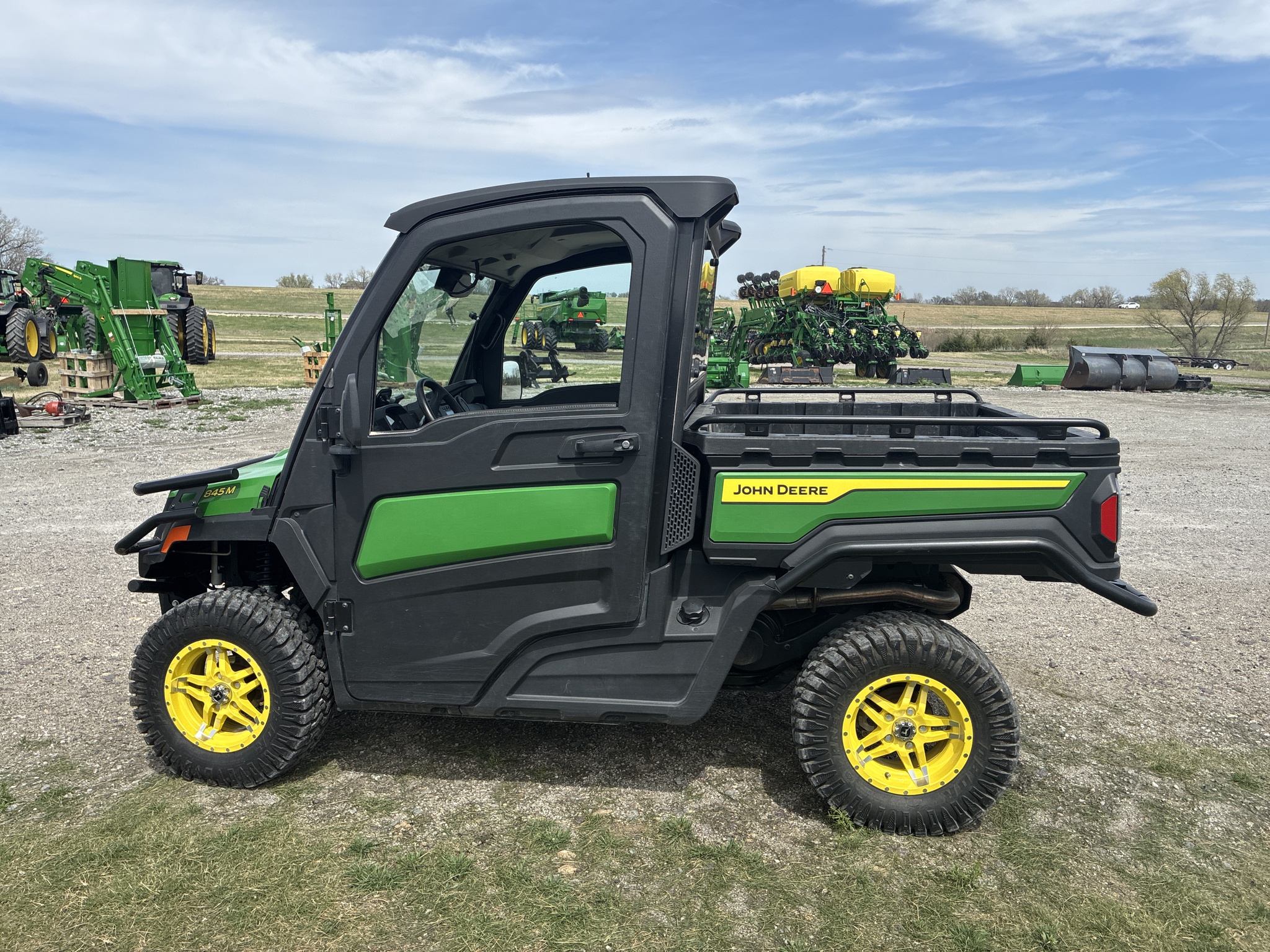  2025 John Deere XUV 845M at LandMark in Marysville, KS