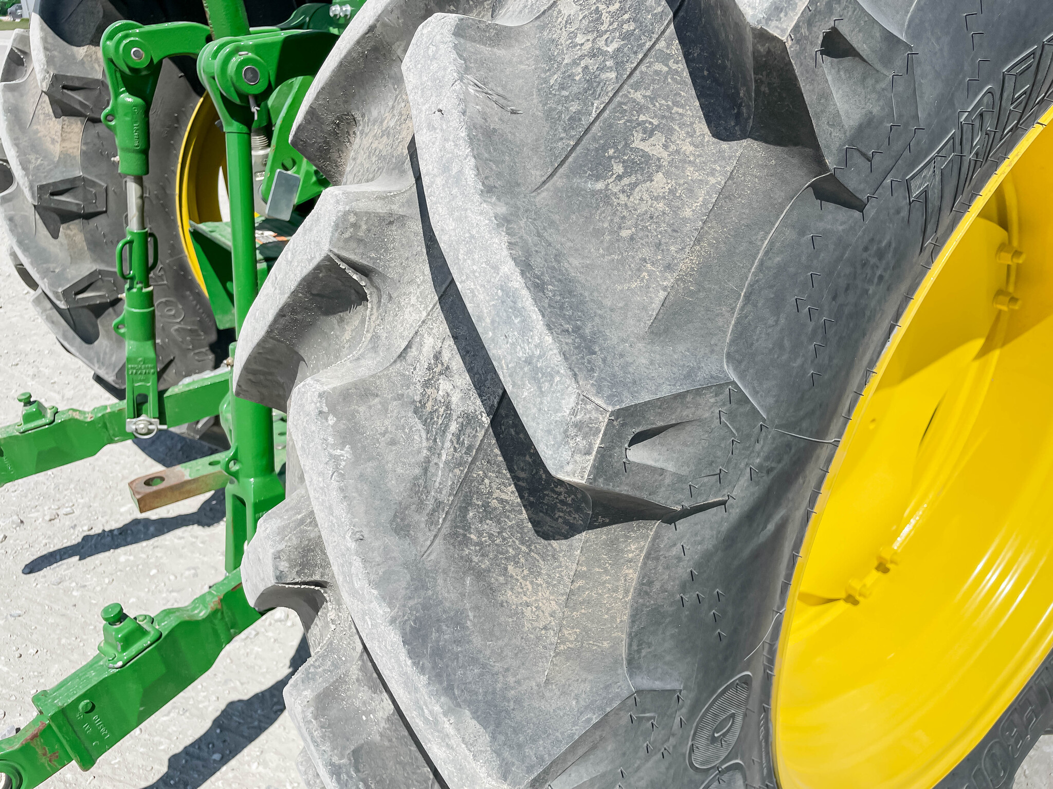  2022 John Deere 5090M at LandMark in Hebron, NE